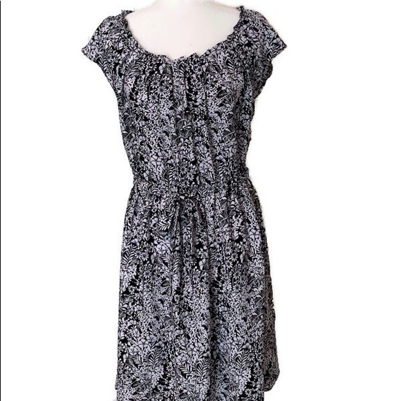 LC Lauren Conrad Dresses & Skirts - 🆕 Lauren Conrad Black and white dress